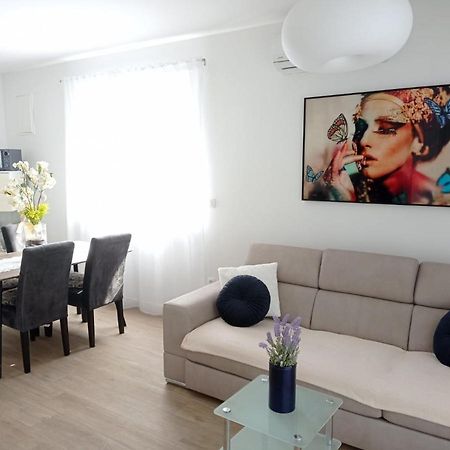 Apartman Franc S Вир Екстериор снимка