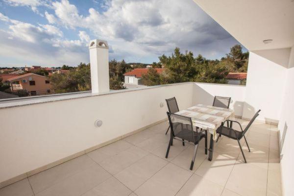 Apartman Franc S Вир Екстериор снимка