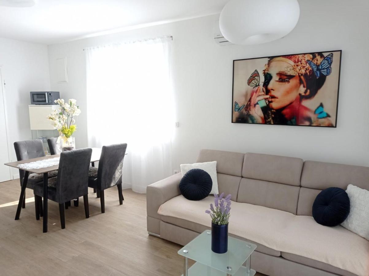 Apartman Franc S Вир Екстериор снимка
