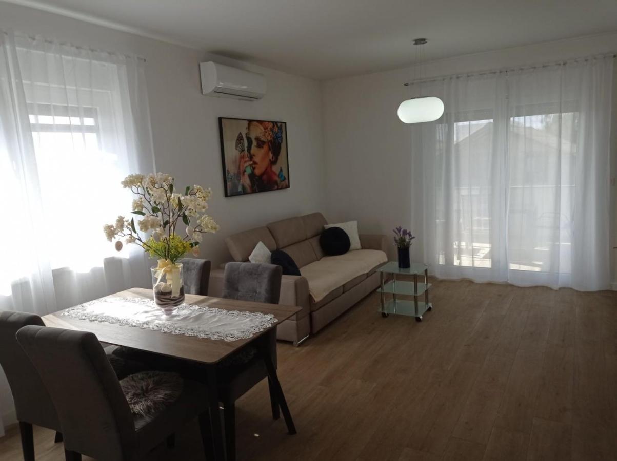 Apartman Franc S Вир Екстериор снимка